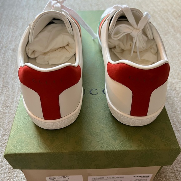 Gucci Sneakers - Picture 7 of 8